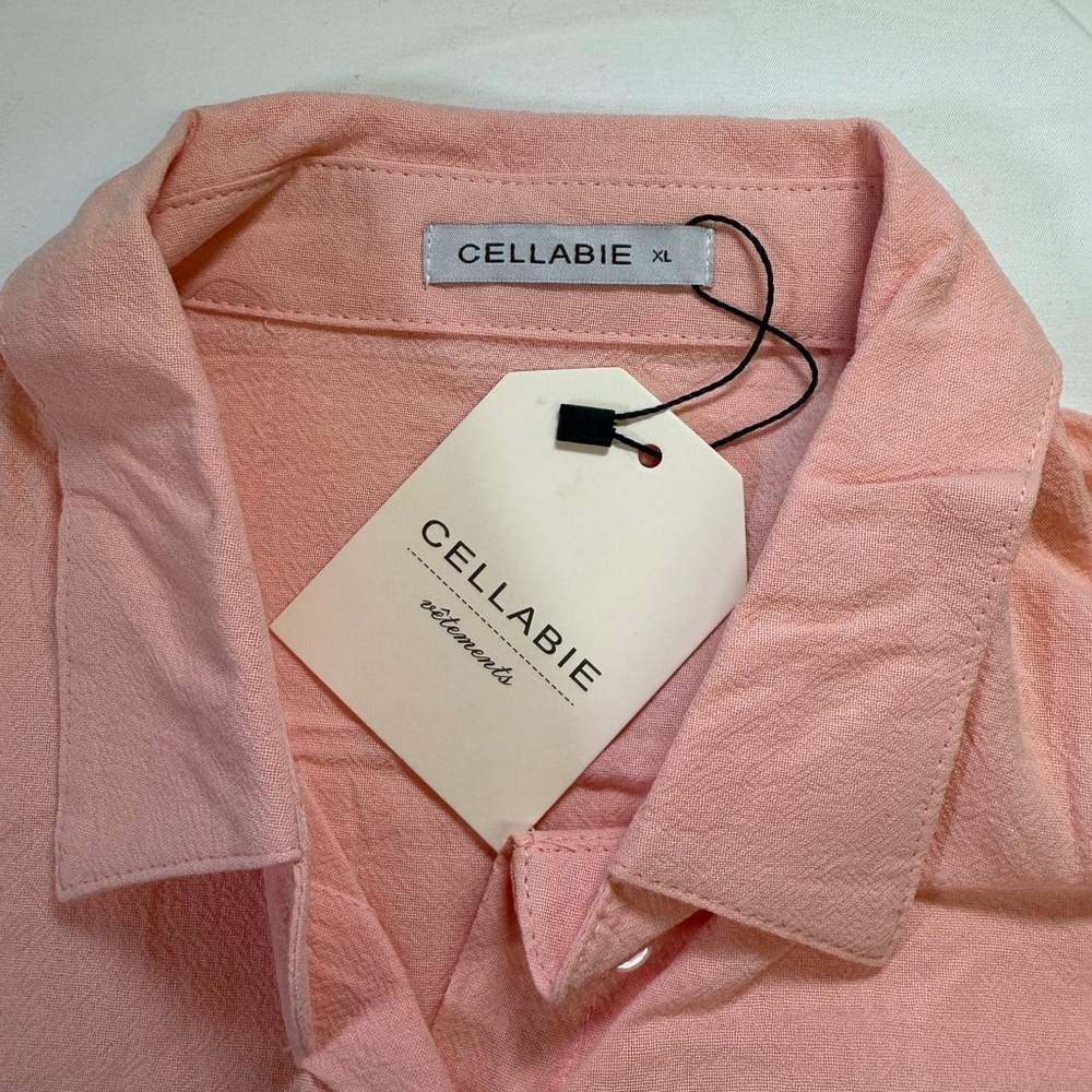 Women’s Light Pink Blouse with Ruffle Trim on sleeves and bottom. SizeXL. - Picture 2 of 8